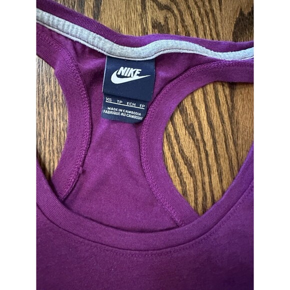 NIKE Size XS Womens Cotton Blend Scoop Neck Athletic Racer Back Top Purple EUC - Picture 2 of 8